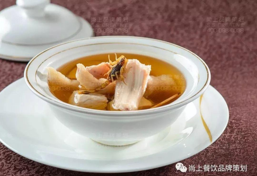 广府菜：广府菜是广东菜系的代表，以广州、佛山、顺德为代表，以鲜嫩爽口、食材丰富著称。