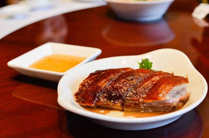 粤式佳肴宝典：探索传统与现代并存的粤菜美味之旅